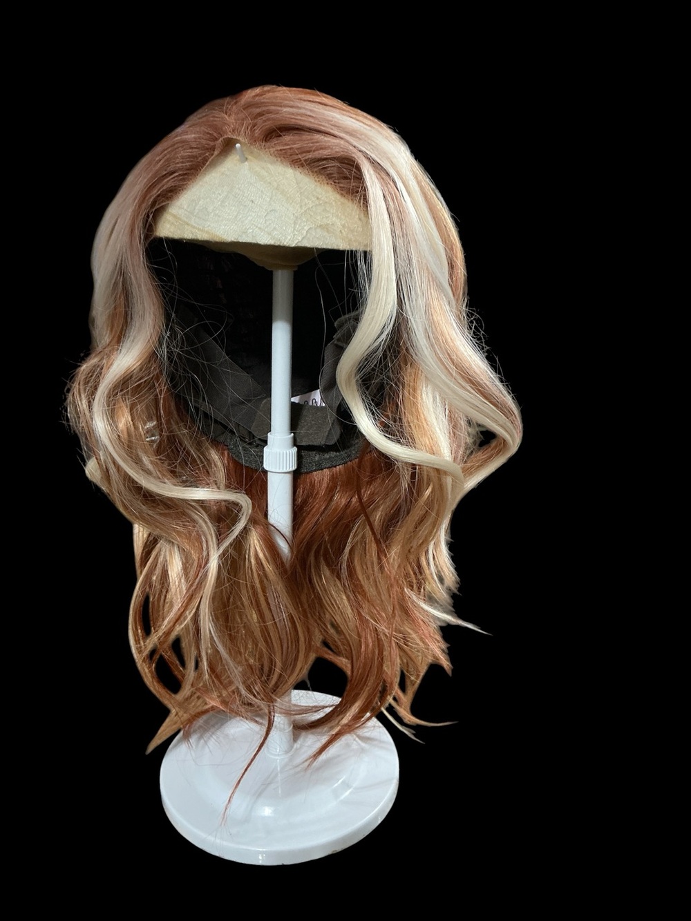 CSC Sharpay Short. Blonde & Strawberry Blonde Wavy Lace Front Wig
